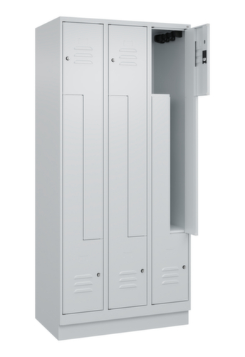 C+P Armoire vestiaire Z Classic Plus, largeur de compartiment 150/300 mm  L