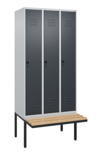 C+P Armoire vestiaire Classic Plus avec banc, largeur de compartiment 300 mm