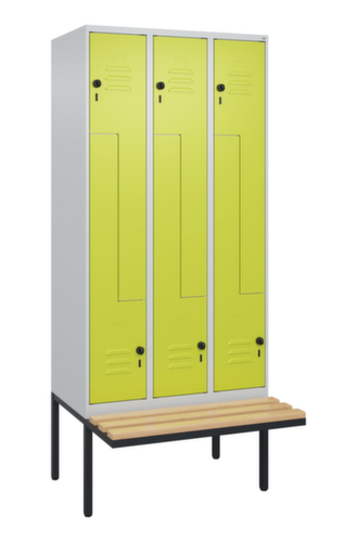 C+P Armoire vestiaire Z Classic Plus avec banc intégré, largeur de compartiment 300 mm