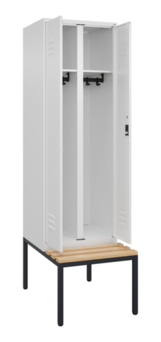 C+P Armoire vestiaire avec banc Classic Plus pour une séparation en noir et blanc, largeur de compartiment 300 mm  L