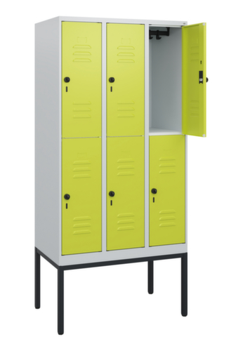 C+P Armoire vestiaire à deux niveaux Classic Plus, largeur de compartiment 300 mm  L