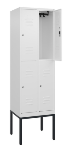 C+P Armoire vestiaire à deux niveaux Classic Plus, largeur de compartiment 300 mm  L