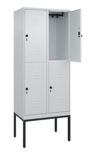 C+P Armoire vestiaire à deux niveaux Classic Plus, largeur de compartiment 400 mm  L