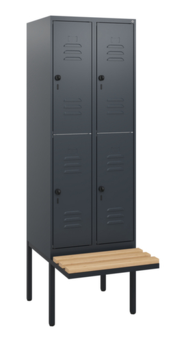 C+P Armoire vestiaire à deux niveaux Classic Plus avec banc, largeur de compartiment 300 mm