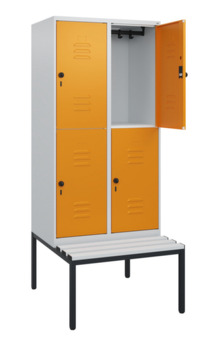 C+P Armoire vestiaire à deux niveaux Classic Plus avec banc, largeur de compartiment 400 mm  L