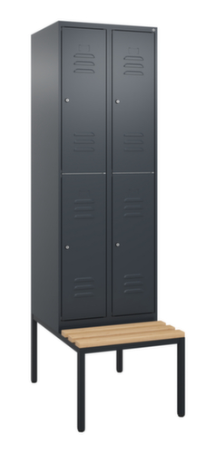 C+P Armoire vestiaire à deux niveaux Classic Plus avec banc, largeur de compartiment 300 mm