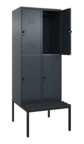 C+P Armoire vestiaire à deux niveaux Classic Plus avec banc, largeur de compartiment 400 mm  L