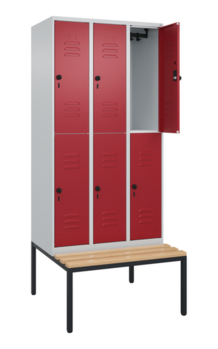 C+P Armoire vestiaire à deux niveaux Classic Plus avec banc, largeur de compartiment 300 mm  L