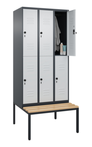 C+P Armoire vestiaire à deux niveaux Classic Plus avec banc, largeur de compartiment 300 mm  L