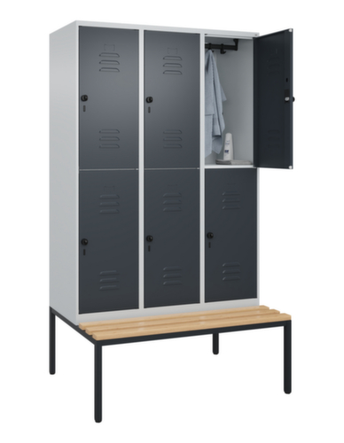 C+P Armoire vestiaire à deux niveaux Classic Plus avec banc, largeur de compartiment 400 mm  L