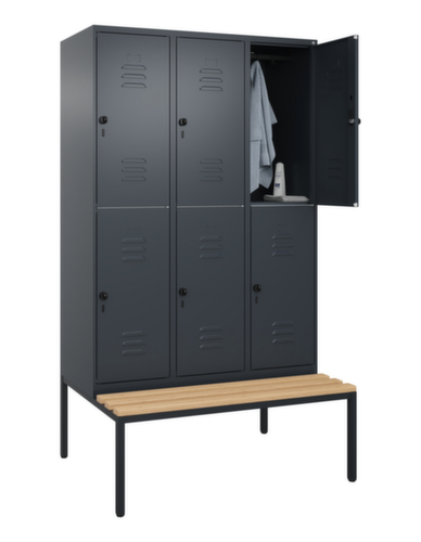 C+P Armoire vestiaire à deux niveaux Classic Plus avec banc, largeur de compartiment 400 mm  L