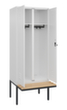 C+P Armoire vestiaire avec banc Classic Plus pour une séparation en noir et blanc, largeur de compartiment 400 mm  S