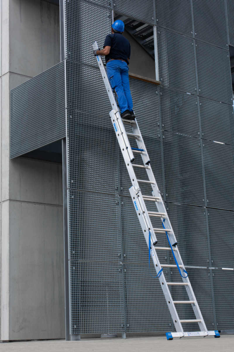 Krause échelle polyvalente STABILO® Professional +S, 3 x 8 échelons et marches profilés antidérapants  ZOOM