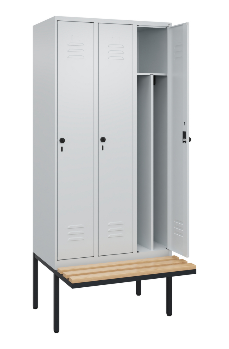 C+P Armoire vestiaire avec banc Classic Plus pour une séparation en noir et blanc, largeur de compartiment 300 mm  ZOOM