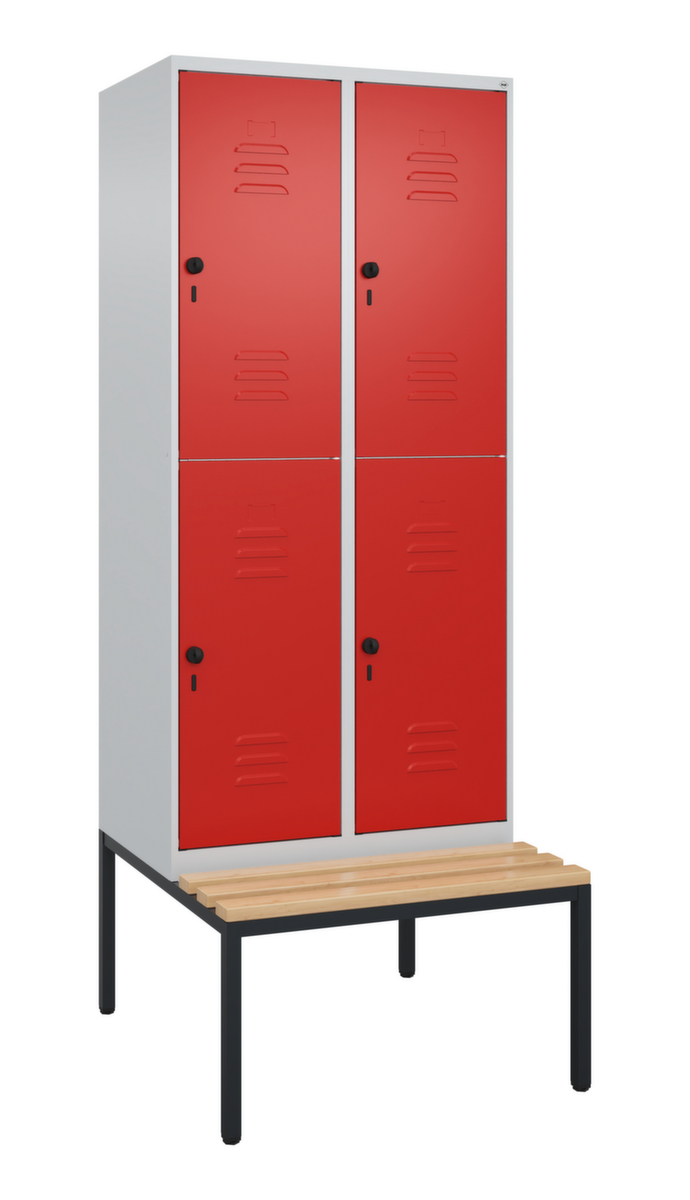 C+P Armoire vestiaire à deux niveaux Classic Plus avec banc, largeur de compartiment 400 mm