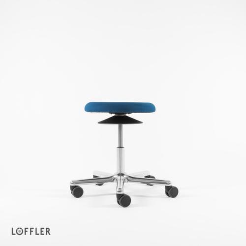 Löffler Tabouret pivotant Ergo avec assise réglable en hauteur, assise bleu, roulettes