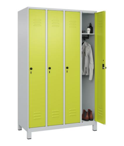 C+P Armoire vestiaire Classic Plus à 4 compartiments, largeur de compartiment 300 mm