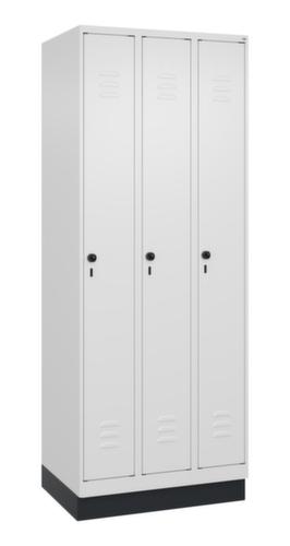 C+P Armoire vestiaire Classic Plus à 3 compartiments, largeur de compartiment 250 mm