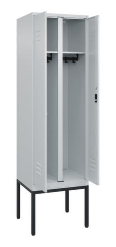 C+P Armoire vestiaire Classic Plus pour une séparation en noir et blanc, largeur de compartiment 300 mm