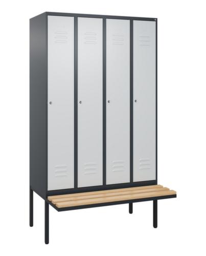 C+P Armoire vestiaire avec banc Classic Plus pour une séparation en noir et blanc, largeur de compartiment 300 mm