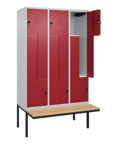 C+P Armoire vestiaire Z Classic Plus avec banc intégré, largeur de compartiment 400 mm