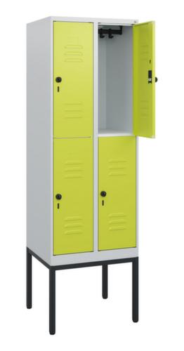 C+P Armoire vestiaire à deux niveaux Classic Plus, largeur de compartiment 300 mm