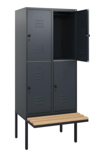 C+P Armoire vestiaire à deux niveaux Classic Plus avec banc, largeur de compartiment 400 mm