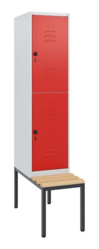 C+P Armoire vestiaire à deux niveaux Classic Plus avec banc, largeur de compartiment 400 mm