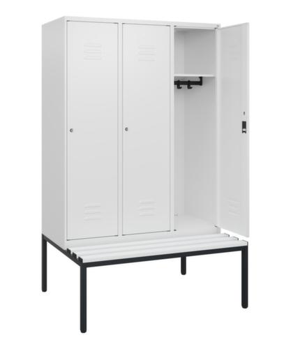 C+P Armoire vestiaire Classic Plus avec banc, largeur de compartiment 400 mm